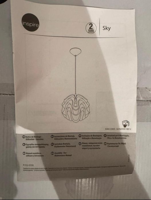 Dois candeeiro de teto suspensos Inspire sky Branco

Vendo individual