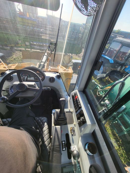 Фронтальний навантажувач SEM 656D, стан НОВОГО