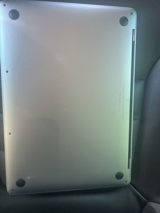 MacBook Pro 13" - 2016 model476707949317335044