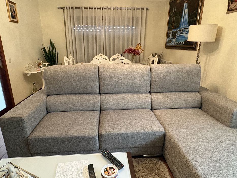 Sofa, usado mas como novo. Tons creme