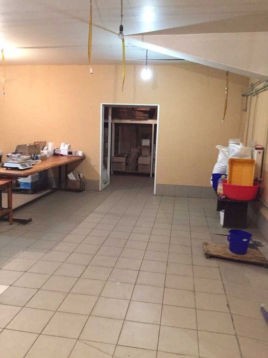 Продажа здания 3660 м2 под склад в пос.Докучаевское (Харьков)