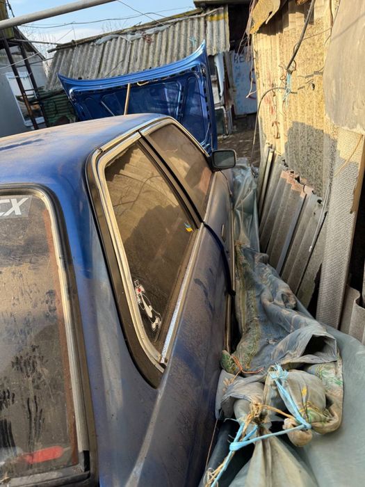 Продам БМВ Е30)))