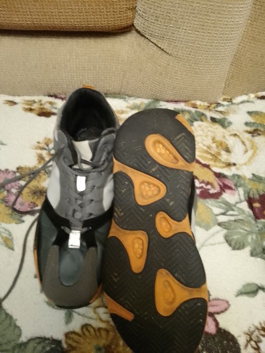 Зимові чоловічі кросівки 42 розмір