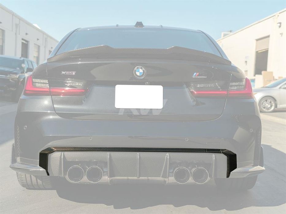 Карбонова вставка заднього бамперу для BMW (G80/G81/G82/G83)