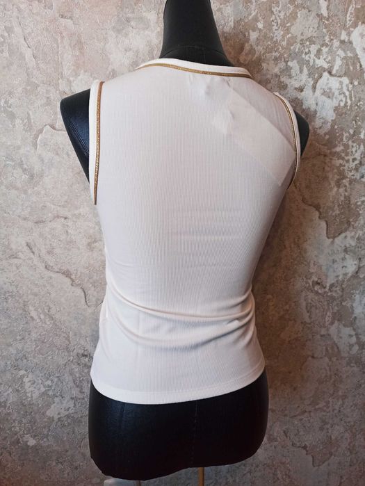 Жіноча майка біла
