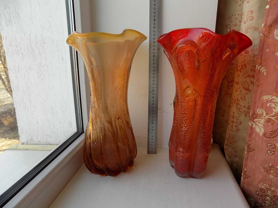 Ваза времен СССР гутное цветное стекло h - 36 см Цена за 1 шт