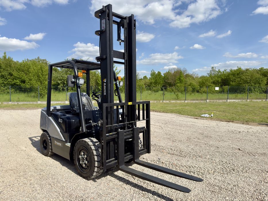 RAVOX WWD30 - Nowy Wozek widlowy diesel 3T