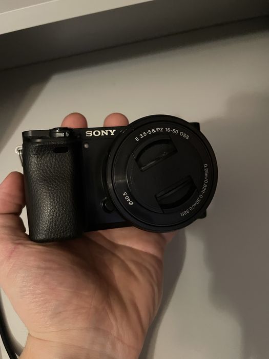 Aparat Sony A6000