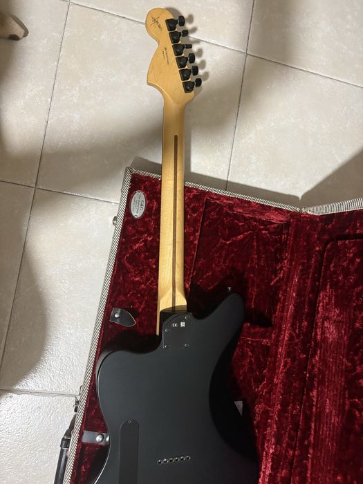 Guitarra Fender Jazzmaster Jim Root , cor: Preta