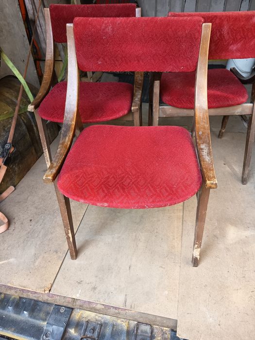 Krzesła  SKOCZKI  do renowacji