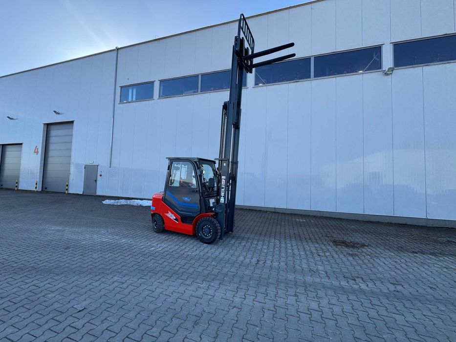 Wózek Widłowy Widlak Heli 2,5t Maszt 4,7m Diesel Silnik Kubota 2025-11