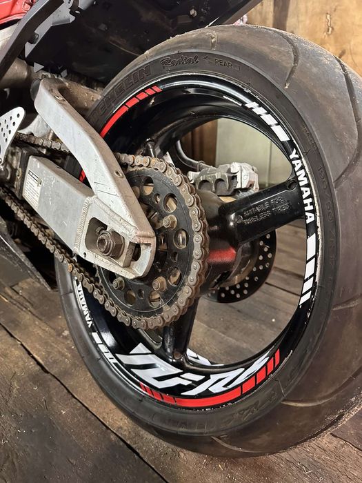 Наклейки на мото колеса Yamaha YZF R6 R1 FZ6 FZ1