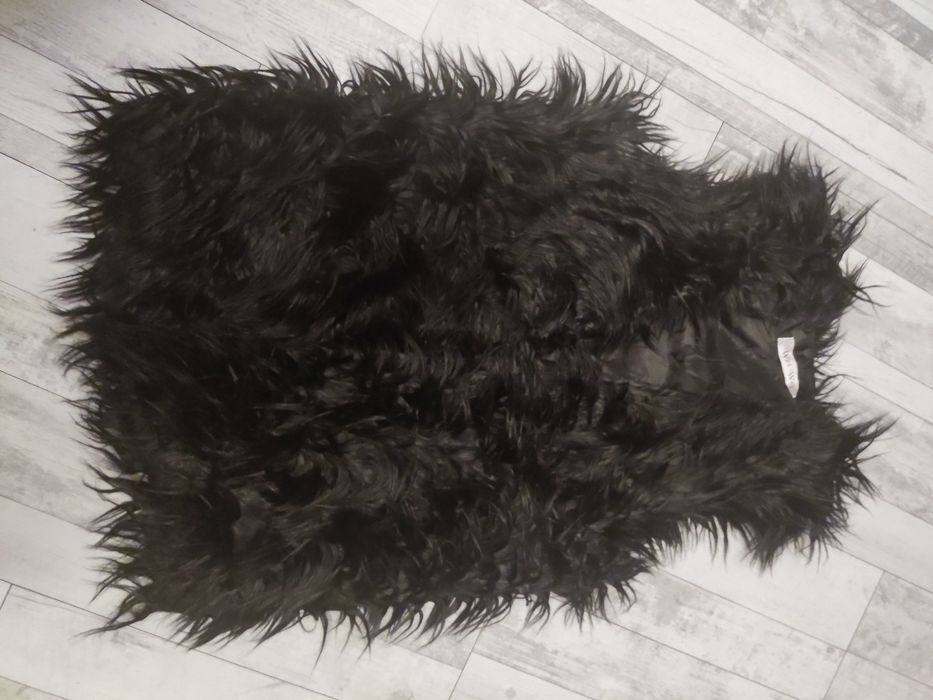 Kamizelka czarna futerko