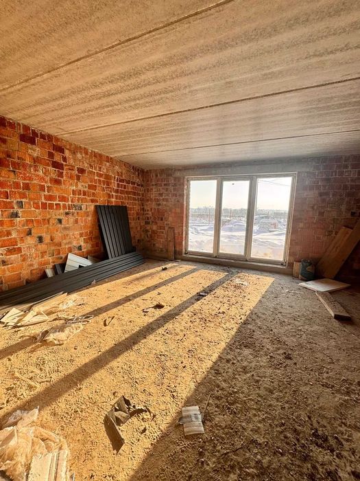 ЗБУДОВАНИЙ ТАУНХАУС за вигідною ціною в дуже хорошій локації!