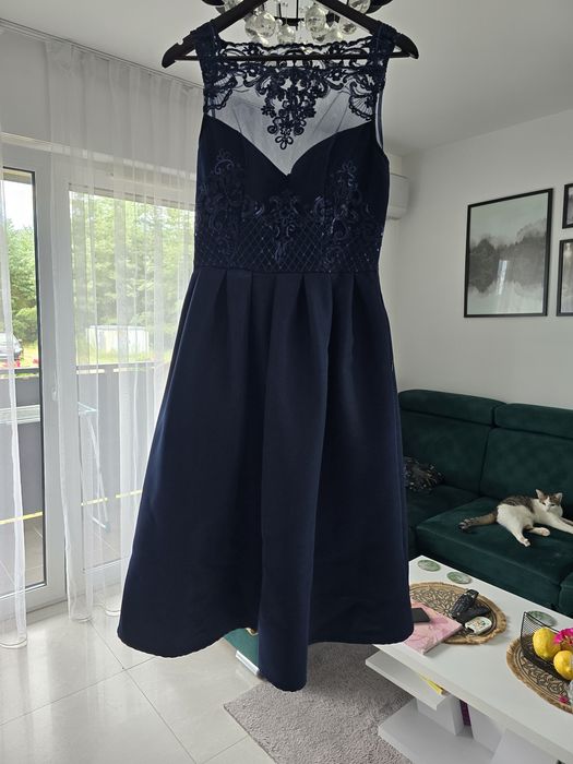 Sukienka wieczorowa chi chi London r. 38