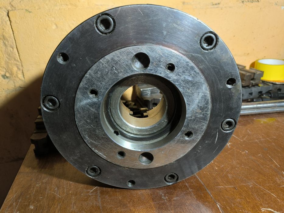 Токарный патрон на 250 шаг 10.