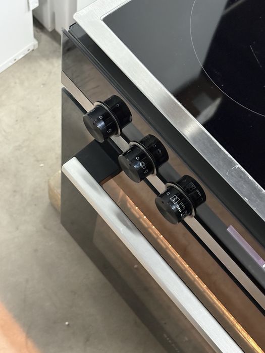 Комплект Siemens: керамічна варильна поверхня + духовка HE517ABS0