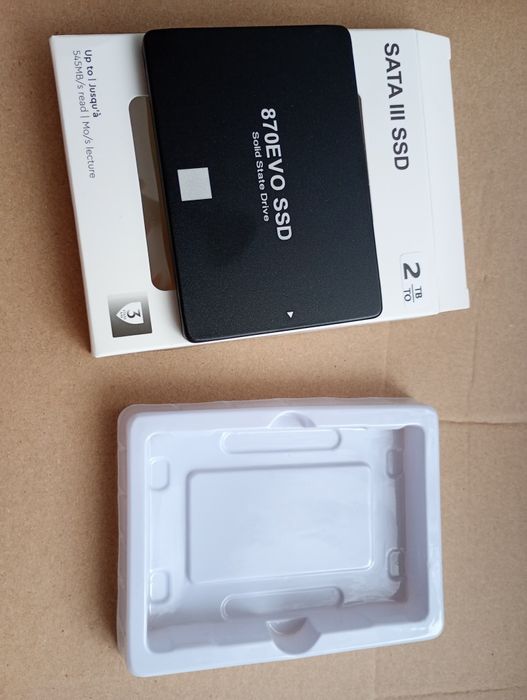 Dysk SSD 2TB Sata III 870Evo, nowy