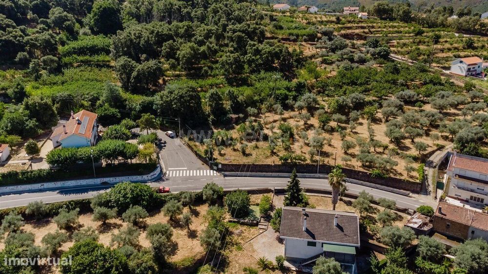 Land for Studio Construction / Fundão, Souto da Casa