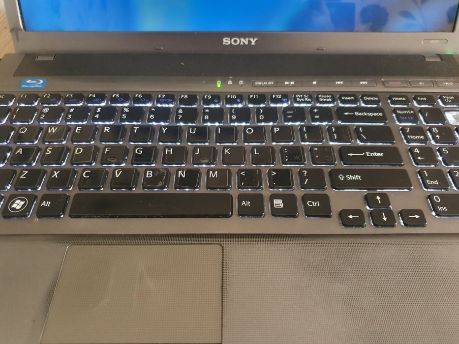 Ноутбук Sony Waio pcg-81115l