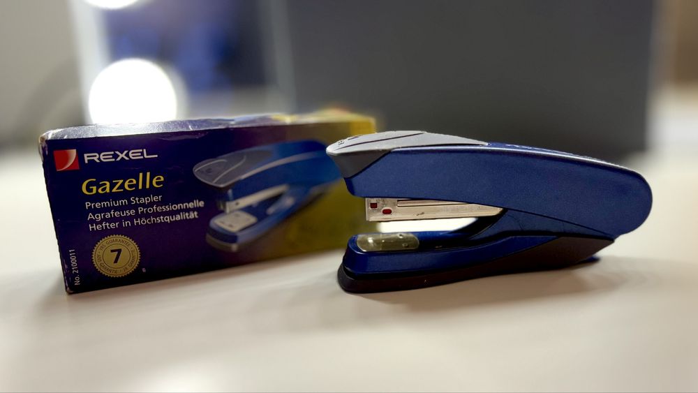 Zszywacz biurowy Rexel Gazelle