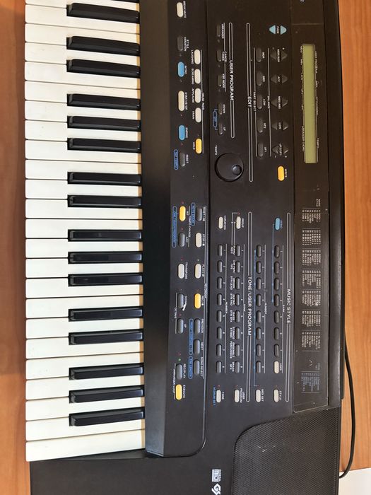 Teclado Roland E-86