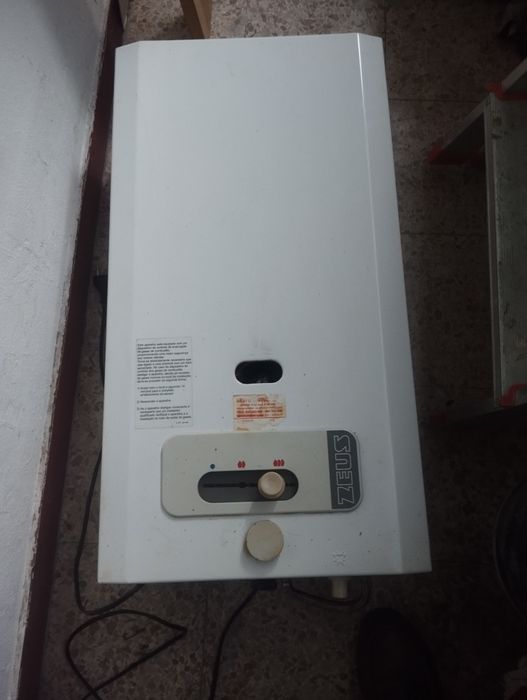 Esquentador manual em bom estado