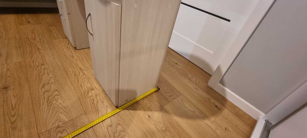 Stolik/biurko kosmetyczne do manicure