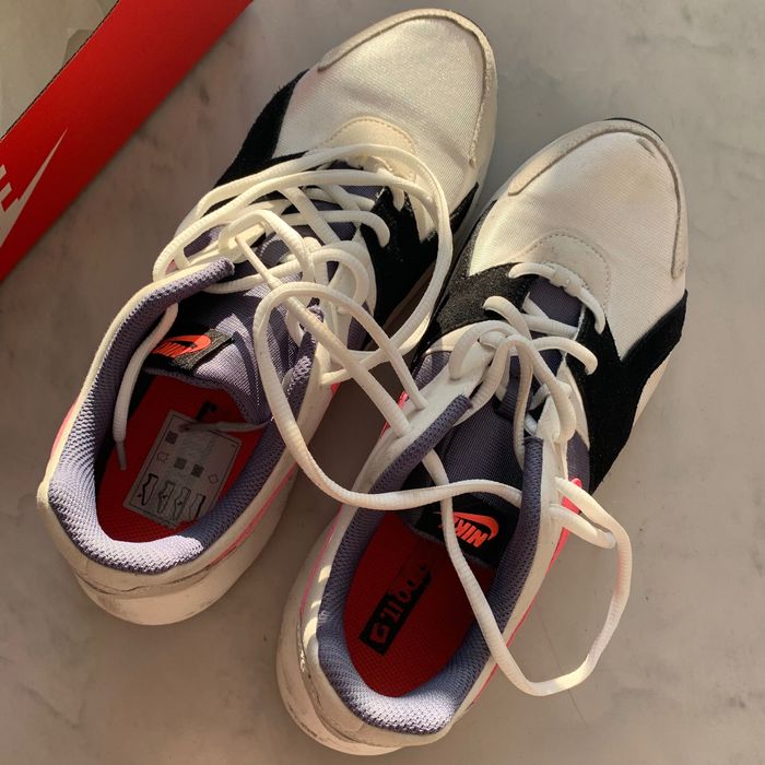 Nike Pantheos White / Infrared