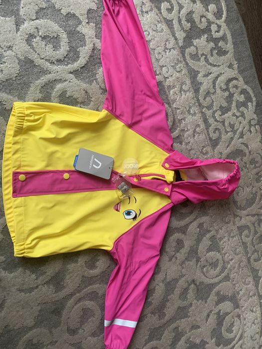 Куртка дощовик для дівчинки