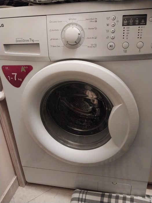 Продам стиральную машину LG