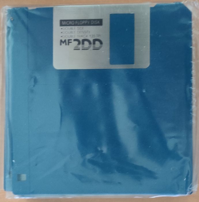 Diskettes 3.5” DS/DD/135 TPI novas (virgens) – 8 unidades com etiqueta