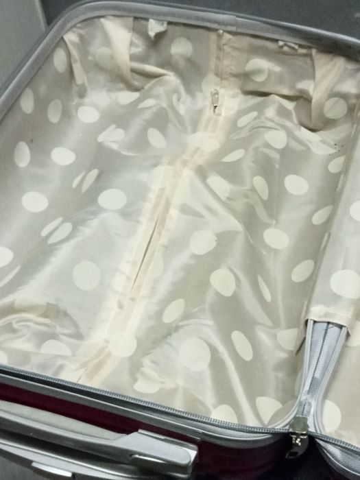 Vendo mala de viagem pequena bom estado