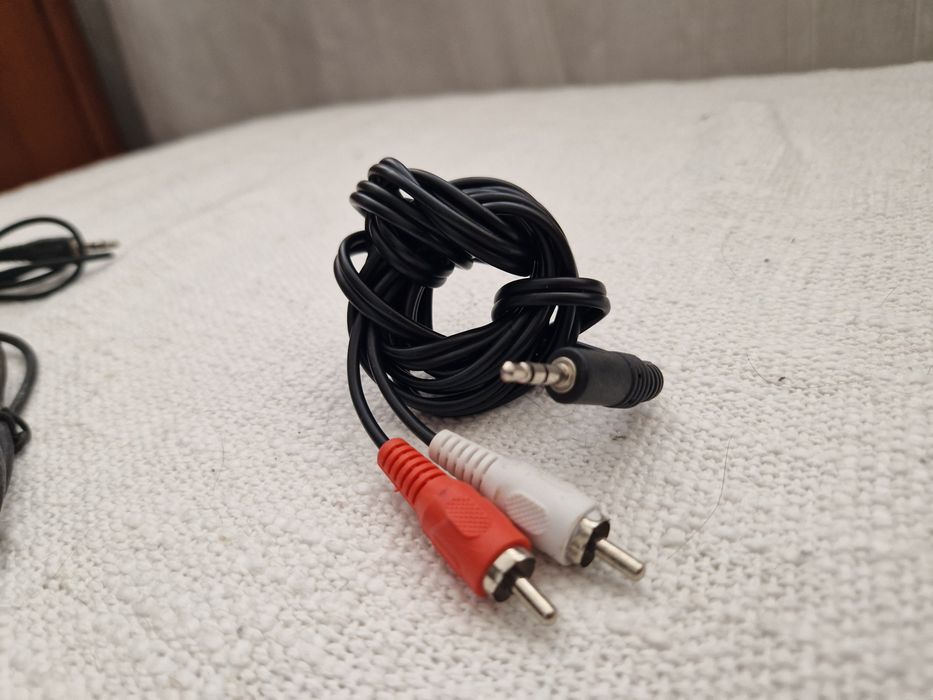 Vários cabos elétronica, áudio, informática