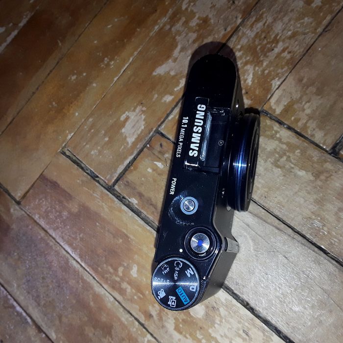 Samsung NV15 цифрофий фотоапарат (дефект)