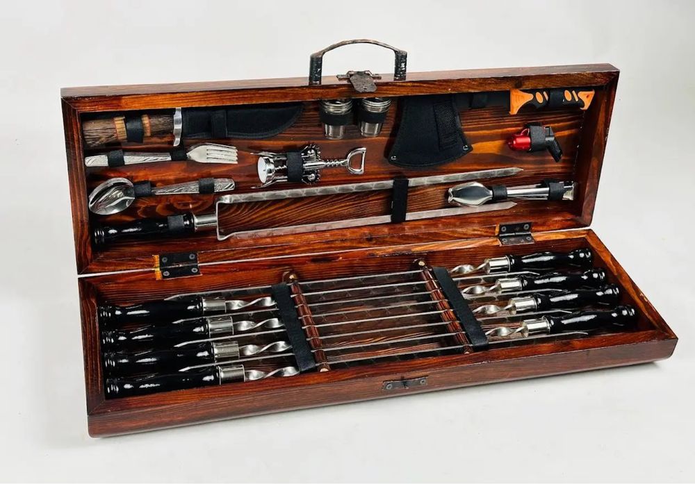 Подарунковий набір шампурів у кейсі чоловіку куму на день народження