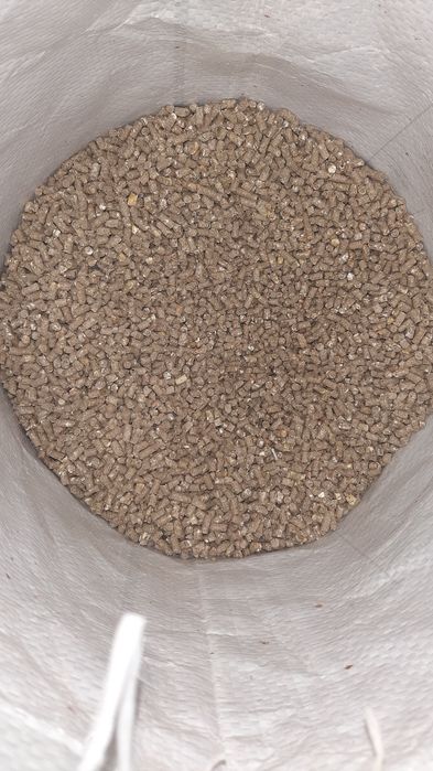 Продаю гранульований корм для курей несучок