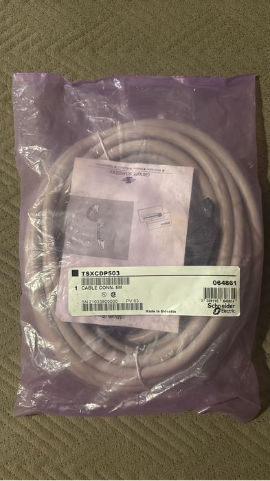 Cabo Schneider Electric TSXCDP503 – Novo e Selado