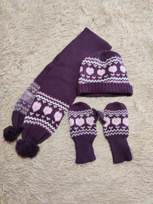 Набір шапка, шарф, рукавички для дівчинки