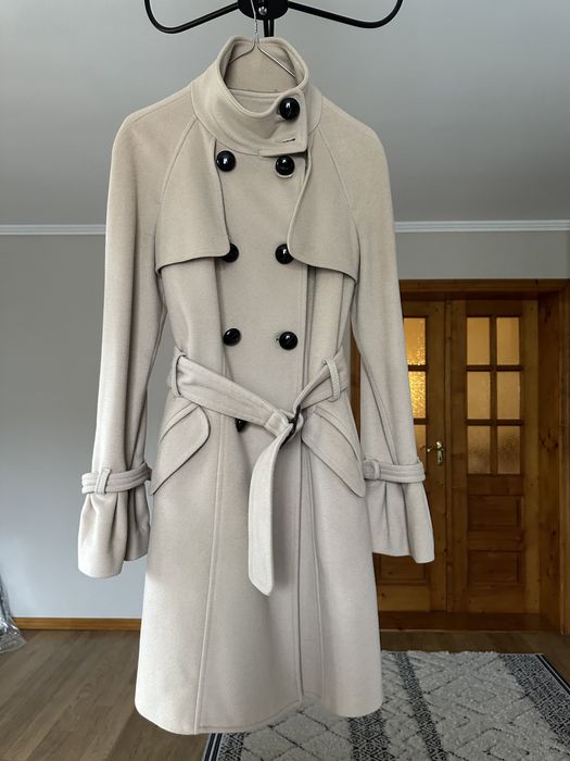 Жіноче осіннє пальто