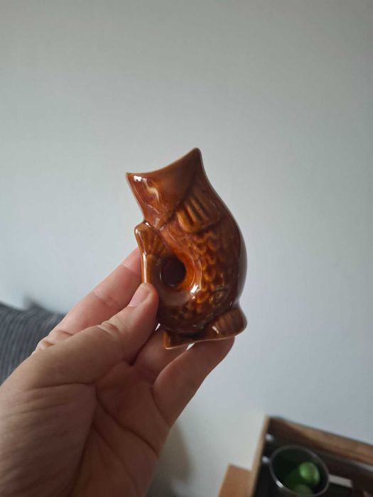 Dwie ceramiczne rybki