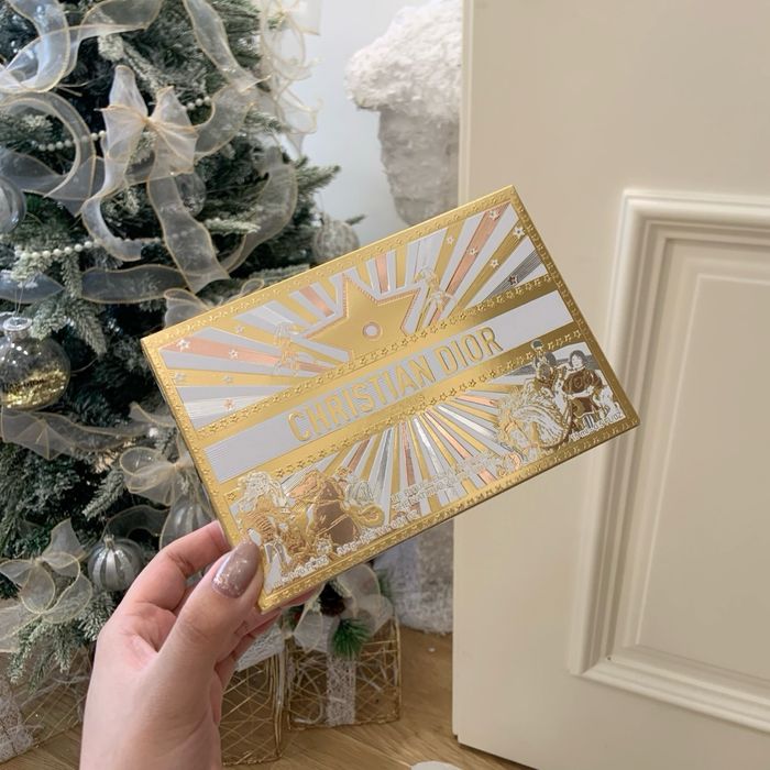 Косметичка Dior різдвяна колекція