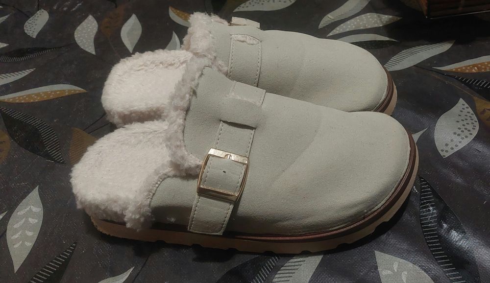 Socas com pelinho quentinhas 39