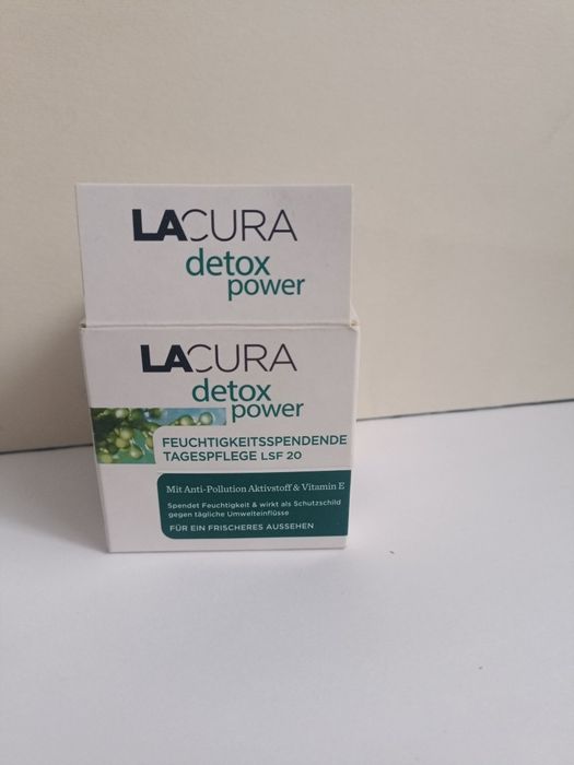 Якісна косметика для обличчя та декольте від бренду LACURA