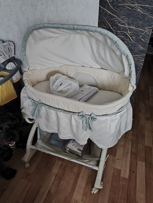 Kołyska dla noworodka dziecka