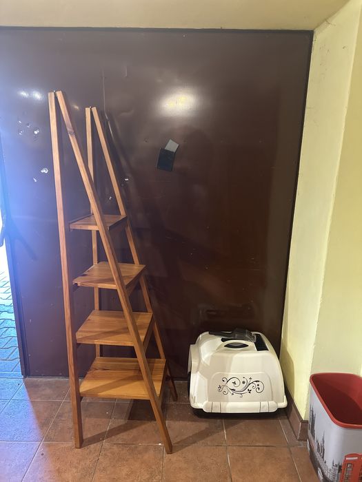 Półeczka uniwersalna Drewniana na kwiatki czy inne pierdoły Szafka