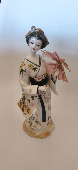 Estatueta chinesa porcelana 27 cm