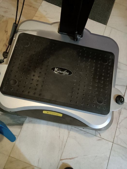 Máquina vibratória  de exercícios