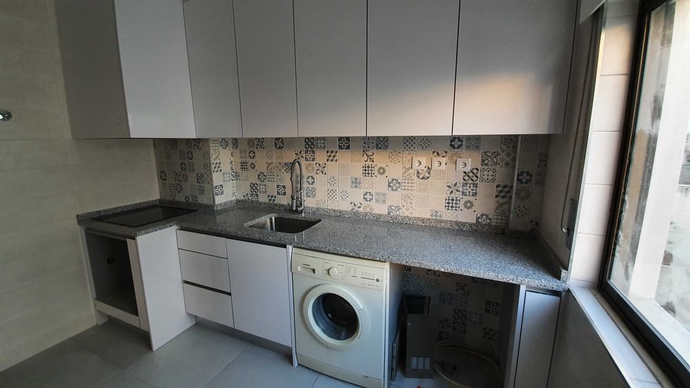 Apartamento T3 em Linda Velha para arrendamento