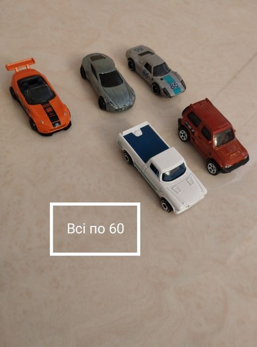 маленька колекція hot wheels, продаю